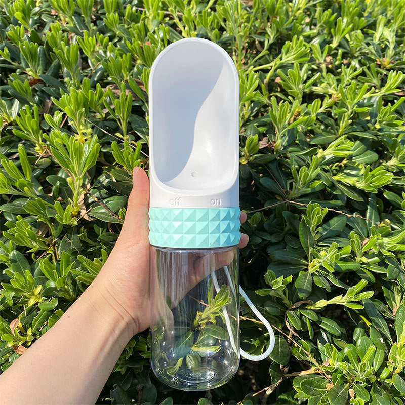 Portable Dog Water Cup – Hydrate Your Pet Anytime, Anywhere